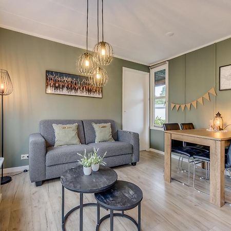 Chalet 'T Veluws Stulpje "Geniet, Ontspan En Droom Even Lekker Weg!" Putten Esterno foto