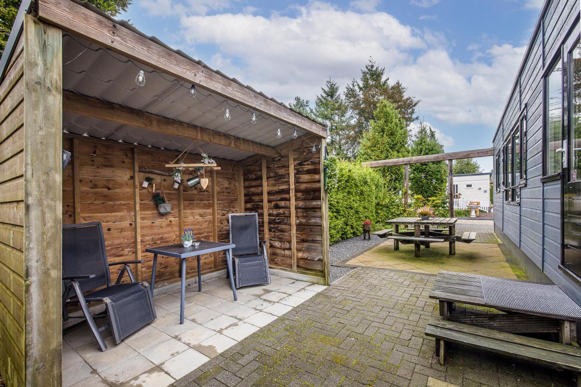 Chalet 'T Veluws Stulpje "Geniet, Ontspan En Droom Even Lekker Weg!" Putten Esterno foto